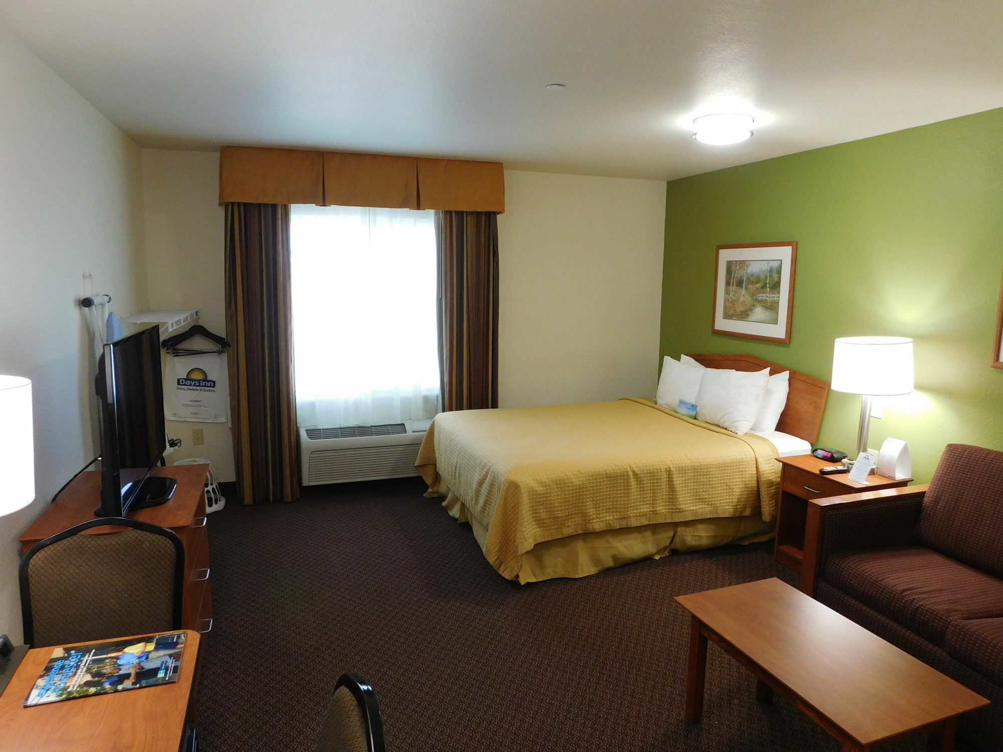 Days Inn & Suites By Wyndham Rochester South Exterior photo